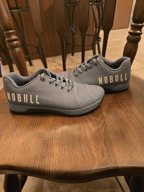 NOBULL Men's Athletic Trainer in Grey